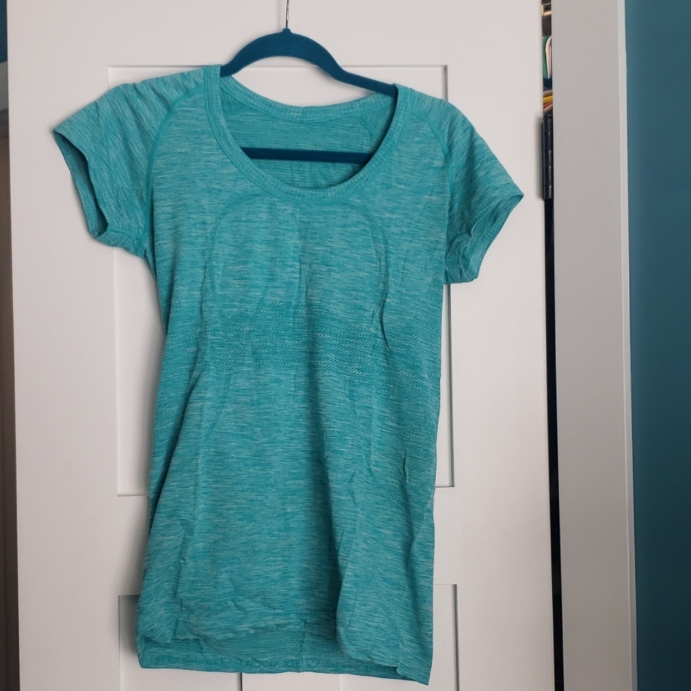 Tech tee